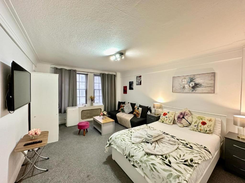 Oxford Street Beautiful Studio Apartment London Exterior photo