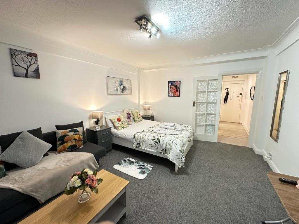 Oxford Street Beautiful Studio Apartment London Exterior photo